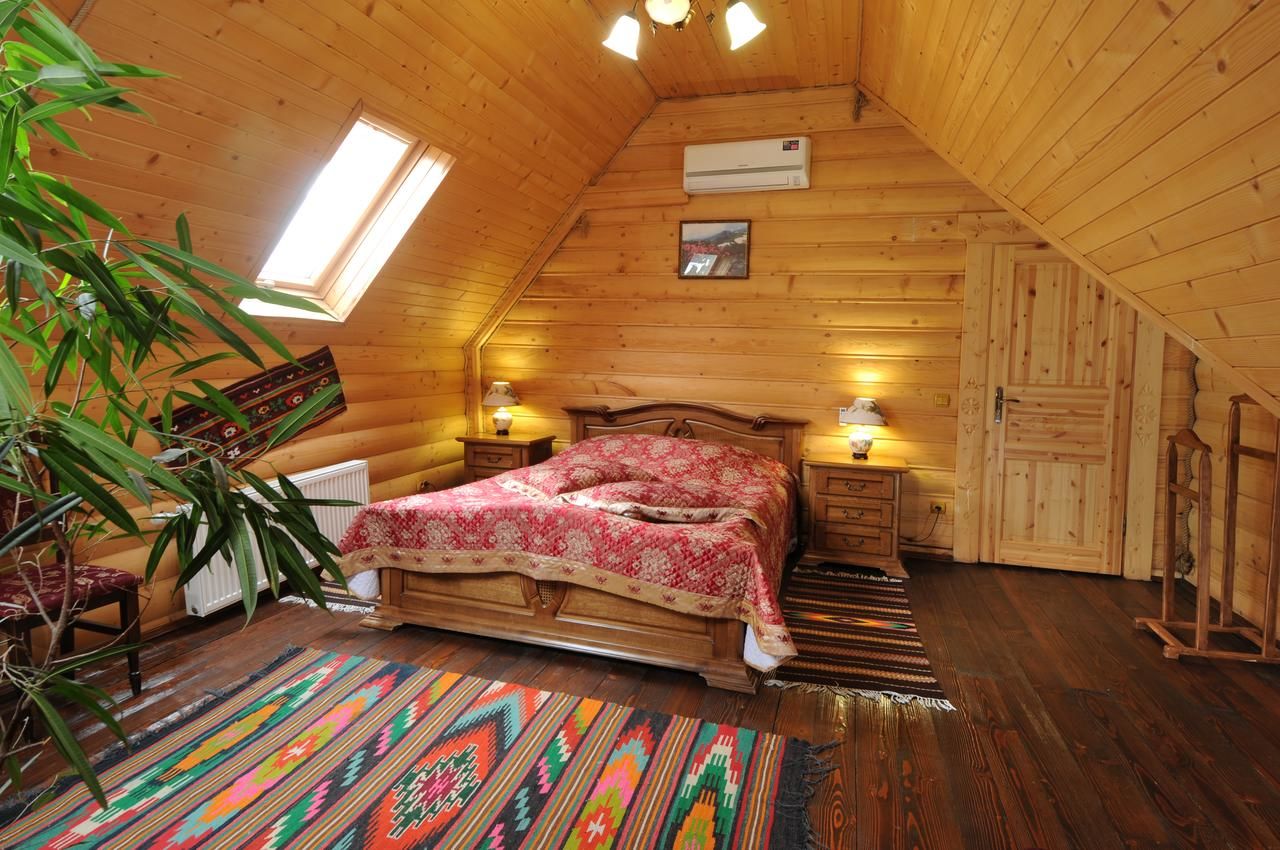 Отель Отель Дикий Мёд Татаров