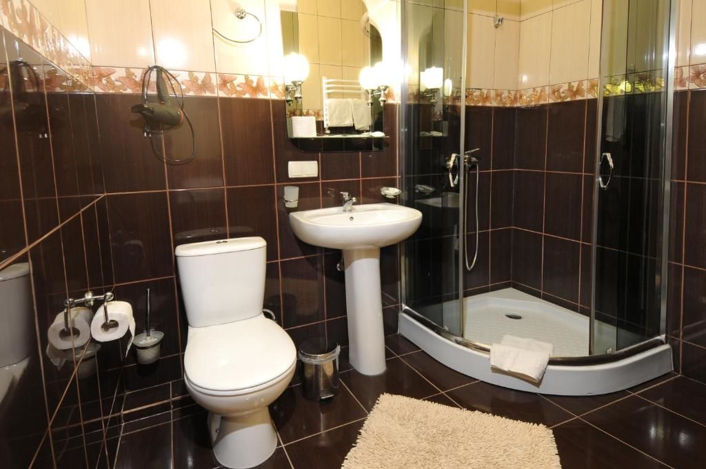 Отель Отель Дикий Мёд Татаров