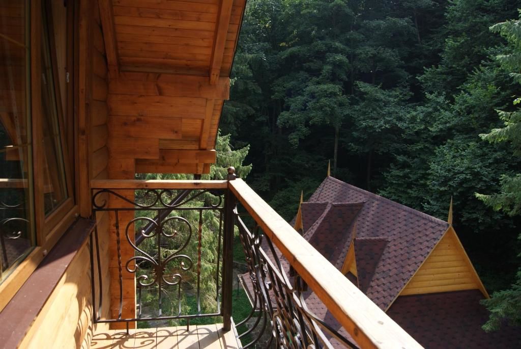 Отель Отель Дикий Мёд Татаров